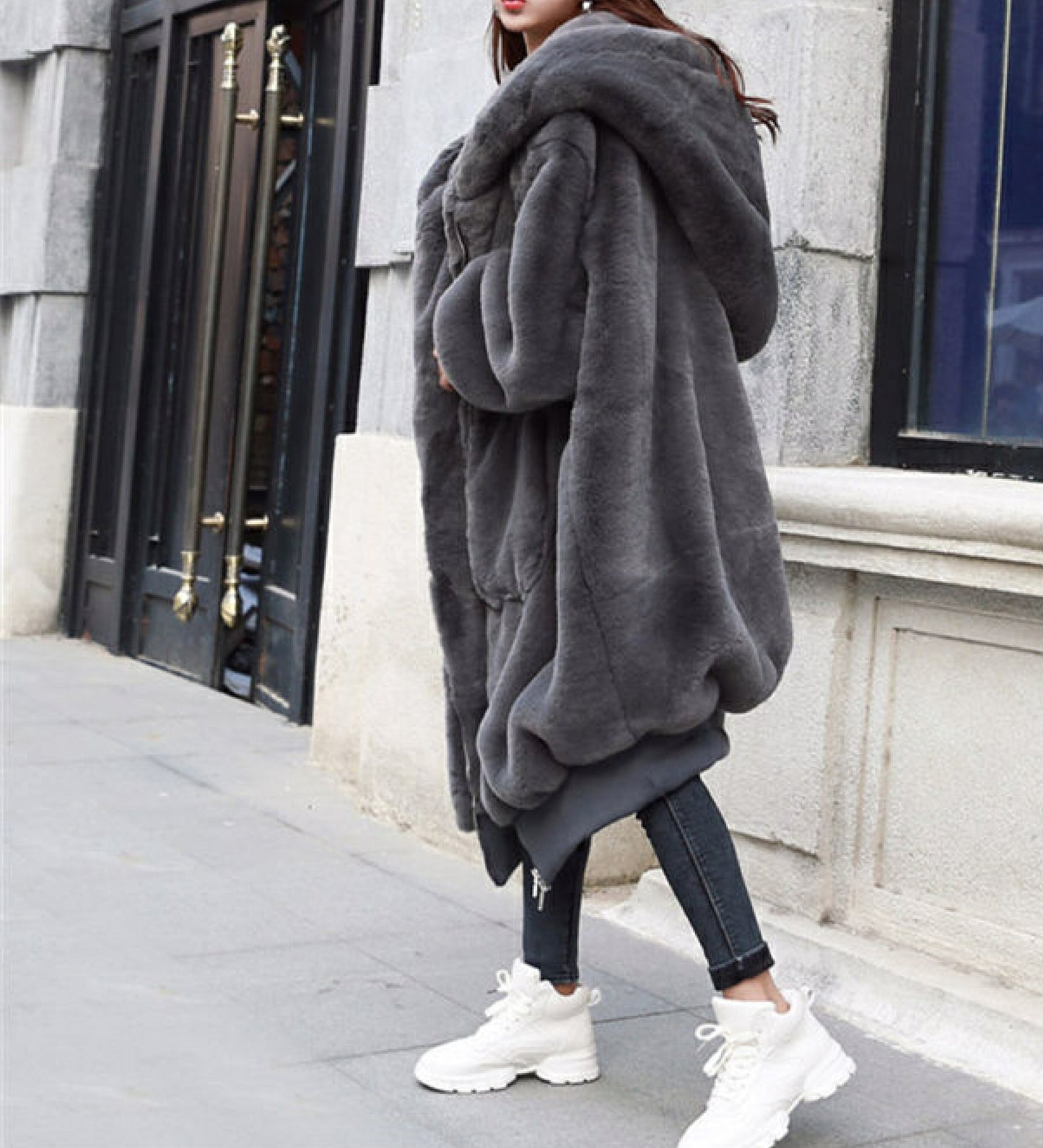 Abrigo Peludito de Invierno de Pamela Díaz